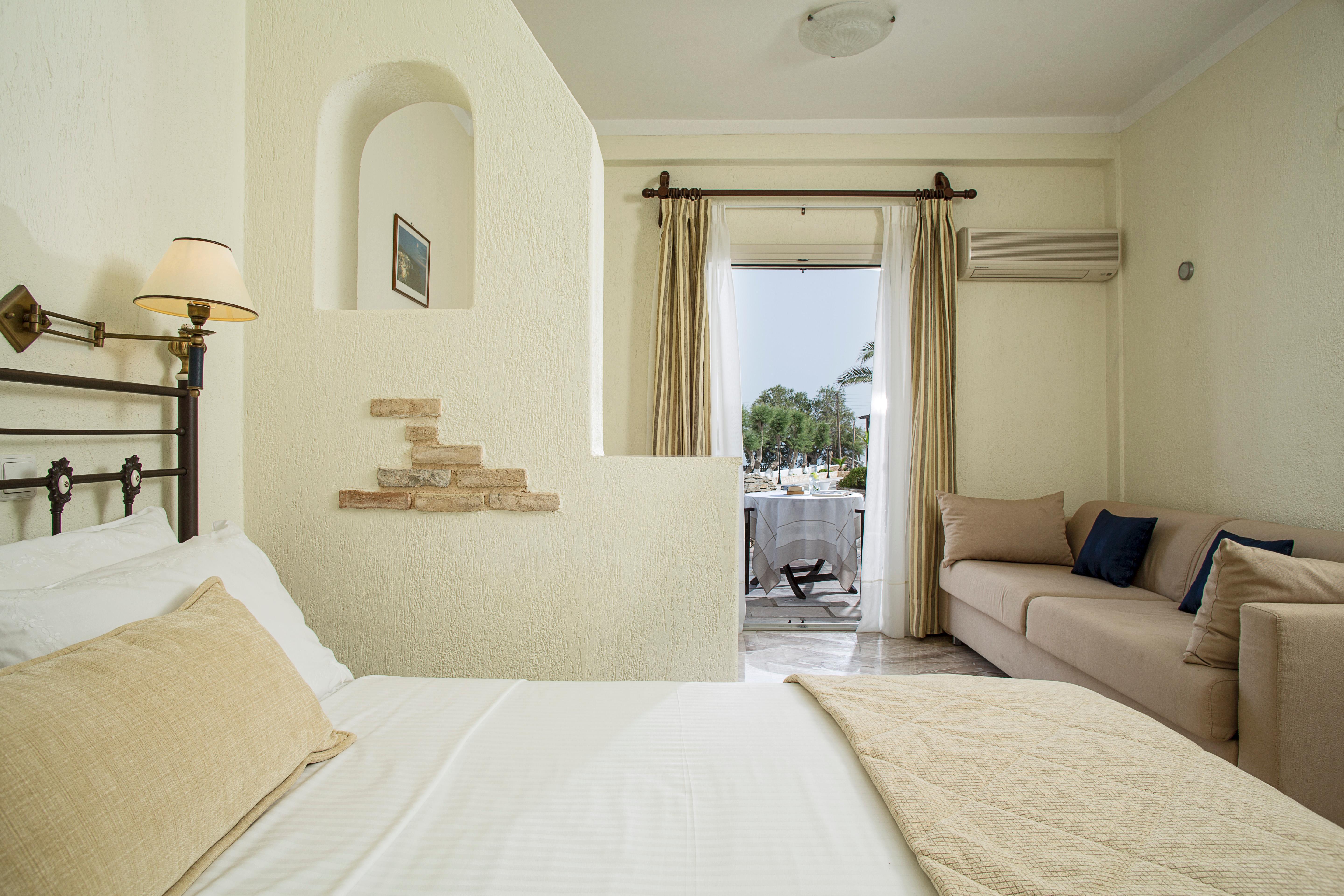 Contaratos Beach Hotel Naousa  Exterior photo