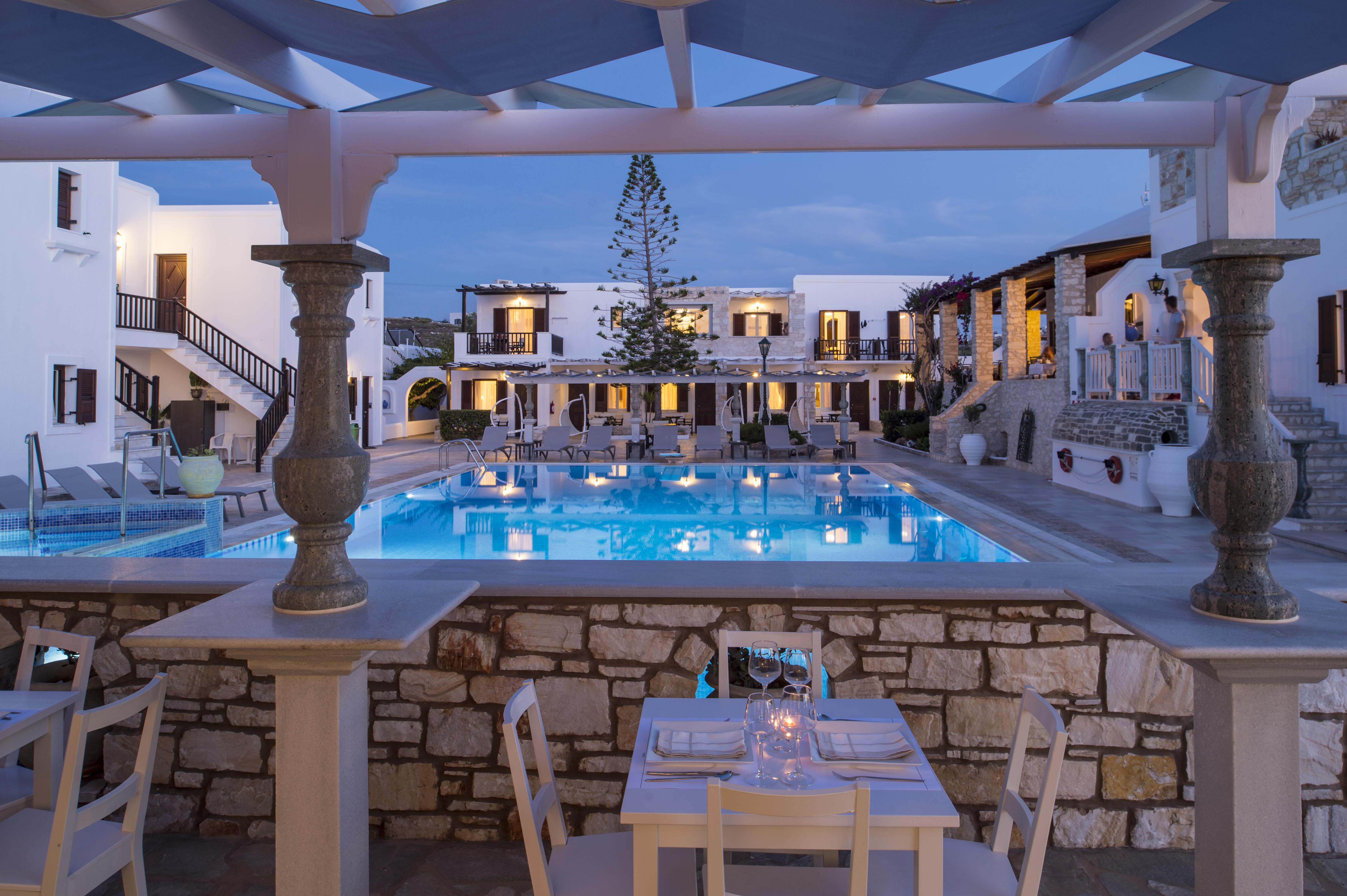 Contaratos Beach Hotel Naousa  Exterior photo