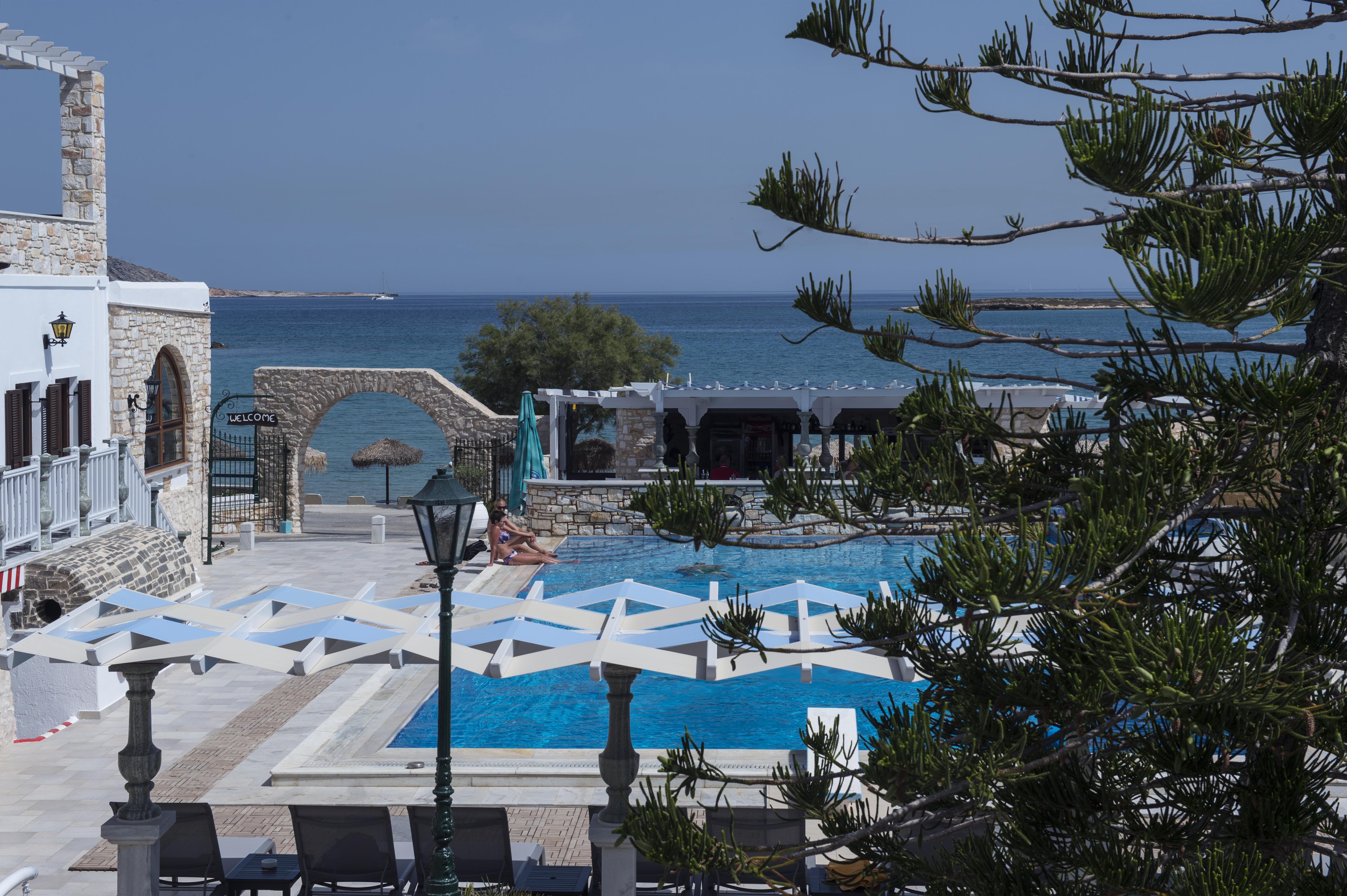 Contaratos Beach Hotel Naousa  Exterior photo